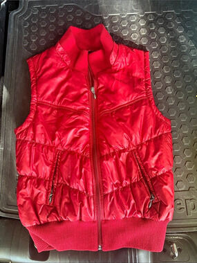 INC International Concepts Red Puffer Vest Size Medium Like New